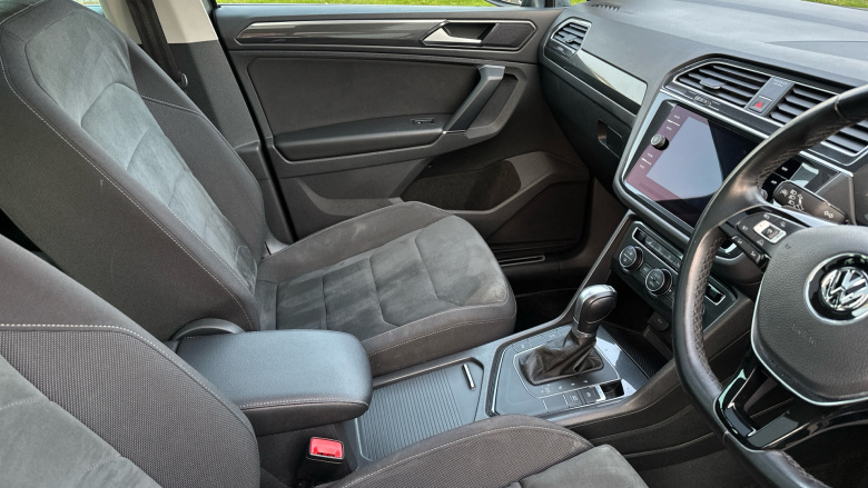 Volkswagen Tiguan 2.0 TDi 150 SEL 5dr DSG Diesel Estate